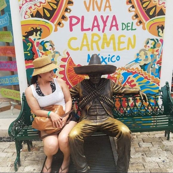 Meet your Posher, E - Picture 1 of 1